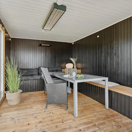 4 Bedroom Awesome In Harboore *